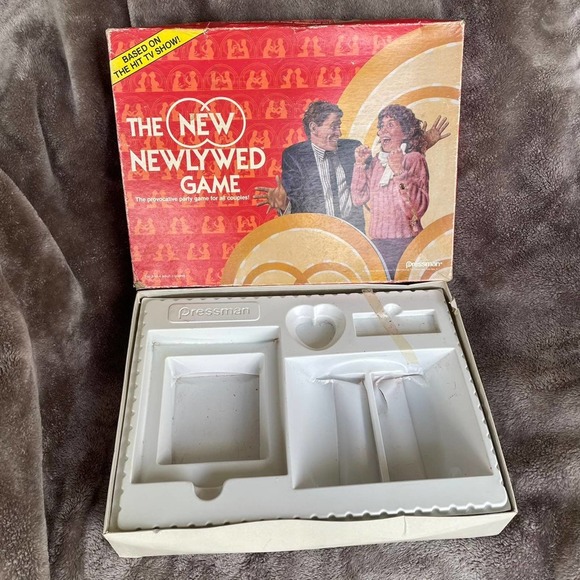 The Newlywed Board Game Vintage 1986 Replacement Pieces NO Pencils or Erasers - Picture 2 of 12